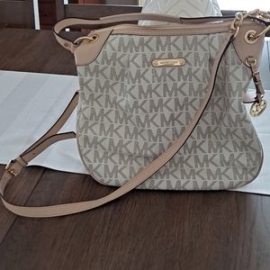 Michael Kors cross body
